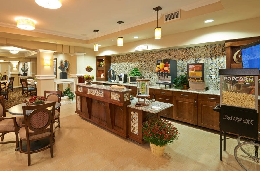 MorningStar Assisted Living & Memory Care at Mountain Shadows_1